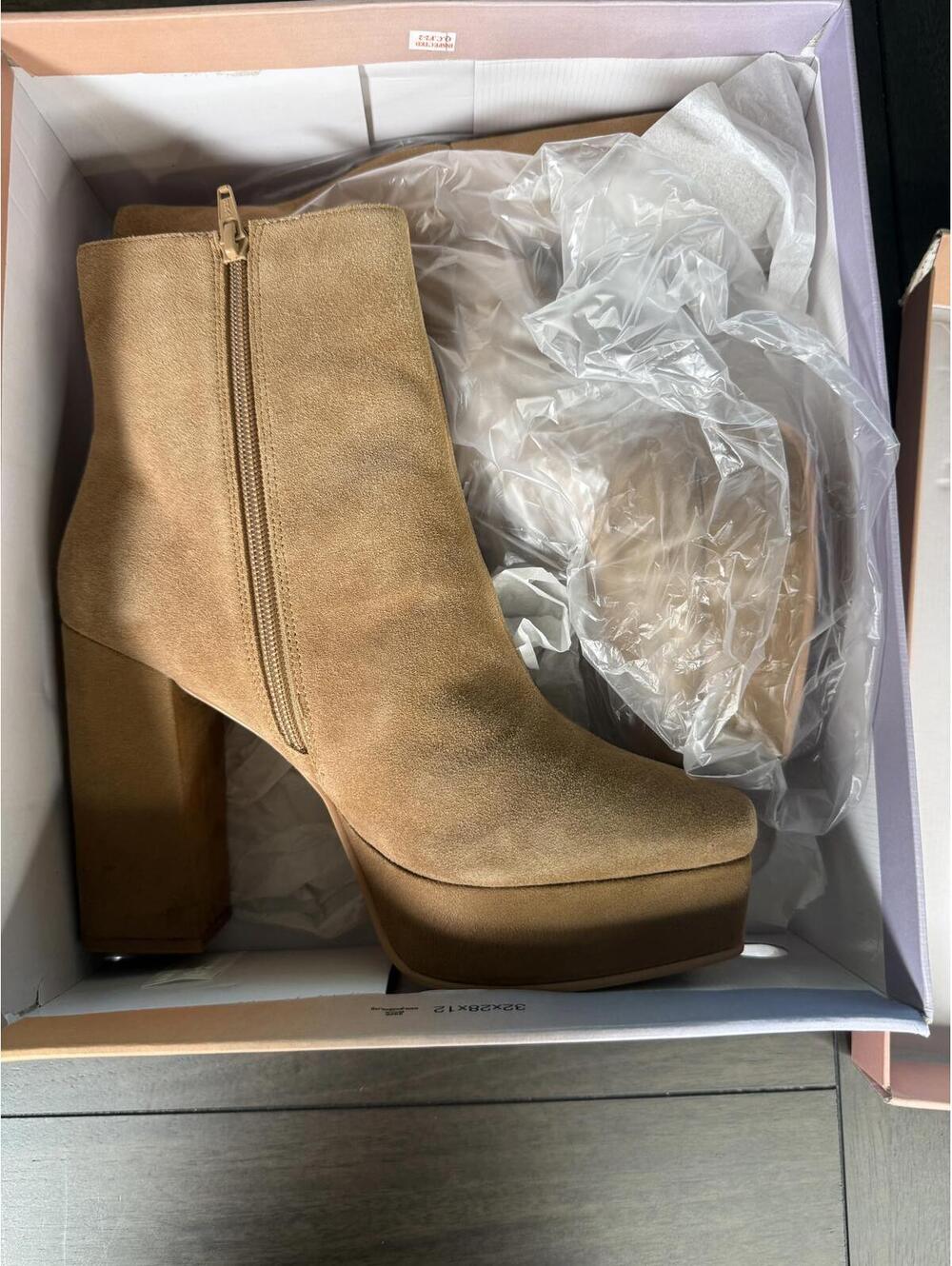 NWB Lisa Vicky Cognac Split Suede Heeled Boots 9.5 M - Picture 8 of 10
